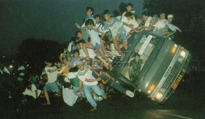 002.jpg