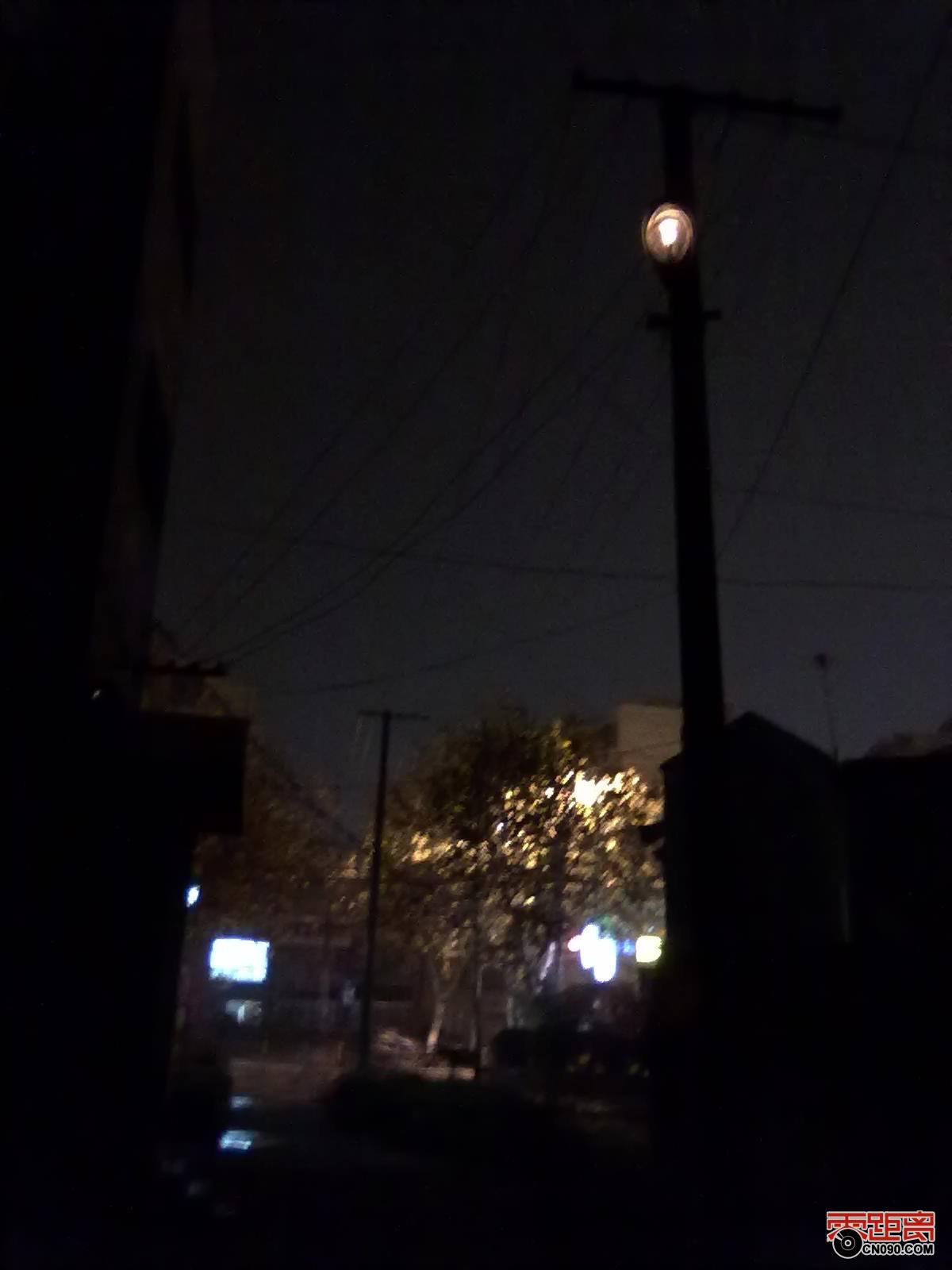 13322079_1260118285ah7T.jpg